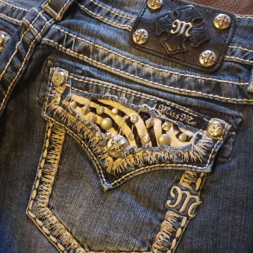 Miss Me sz 28 Embellished Jeans